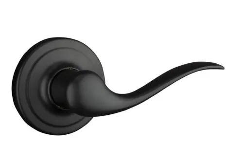 Kwikset Tustin door lever in matte black
